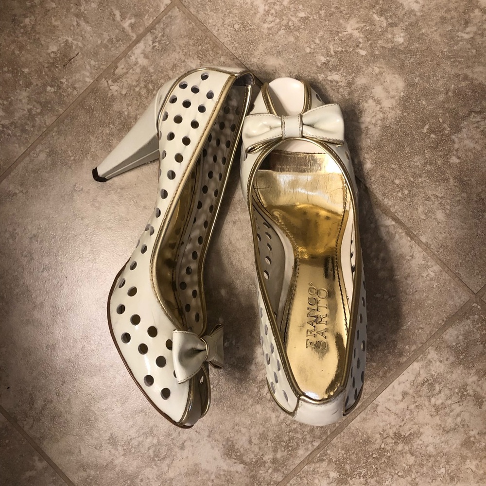 Pep-toe Franco Sarto Pumps